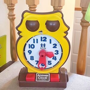 Vintage 1975 TOMY Answer Clock Owl Learning Toy Made in Hong Kong - WORKS GREAT!